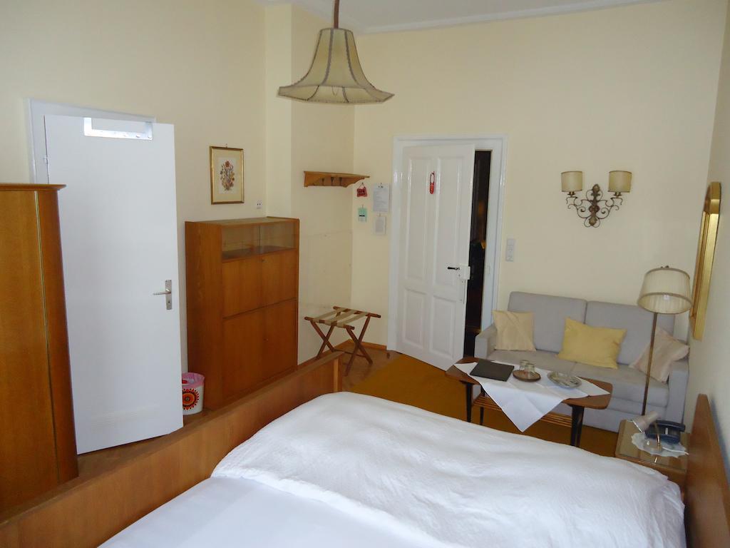 Hotel Tanneck Baden-Baden Rum bild
