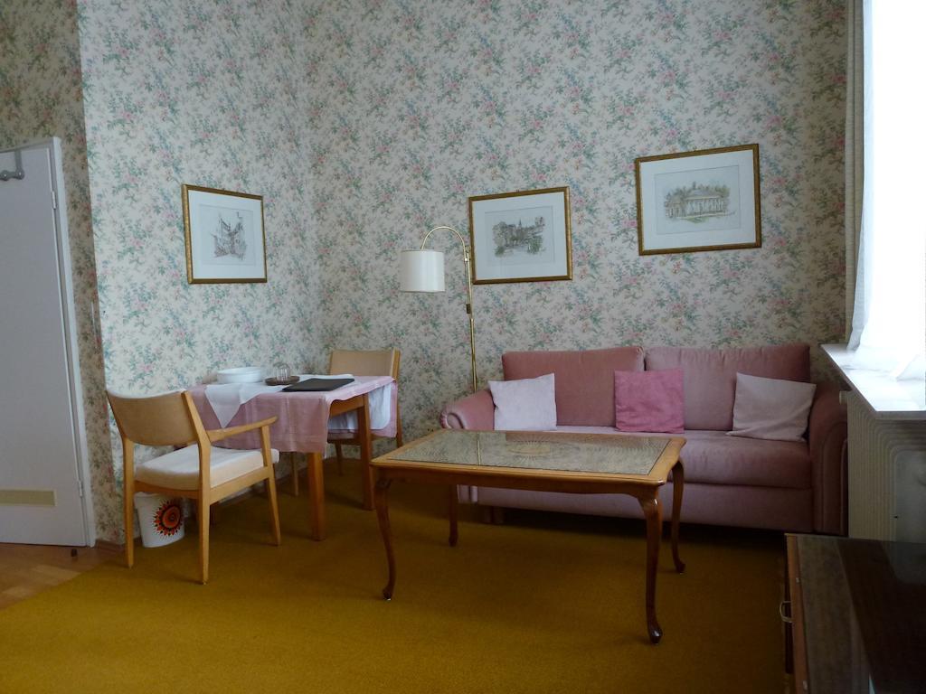Hotel Tanneck Baden-Baden Exteriör bild